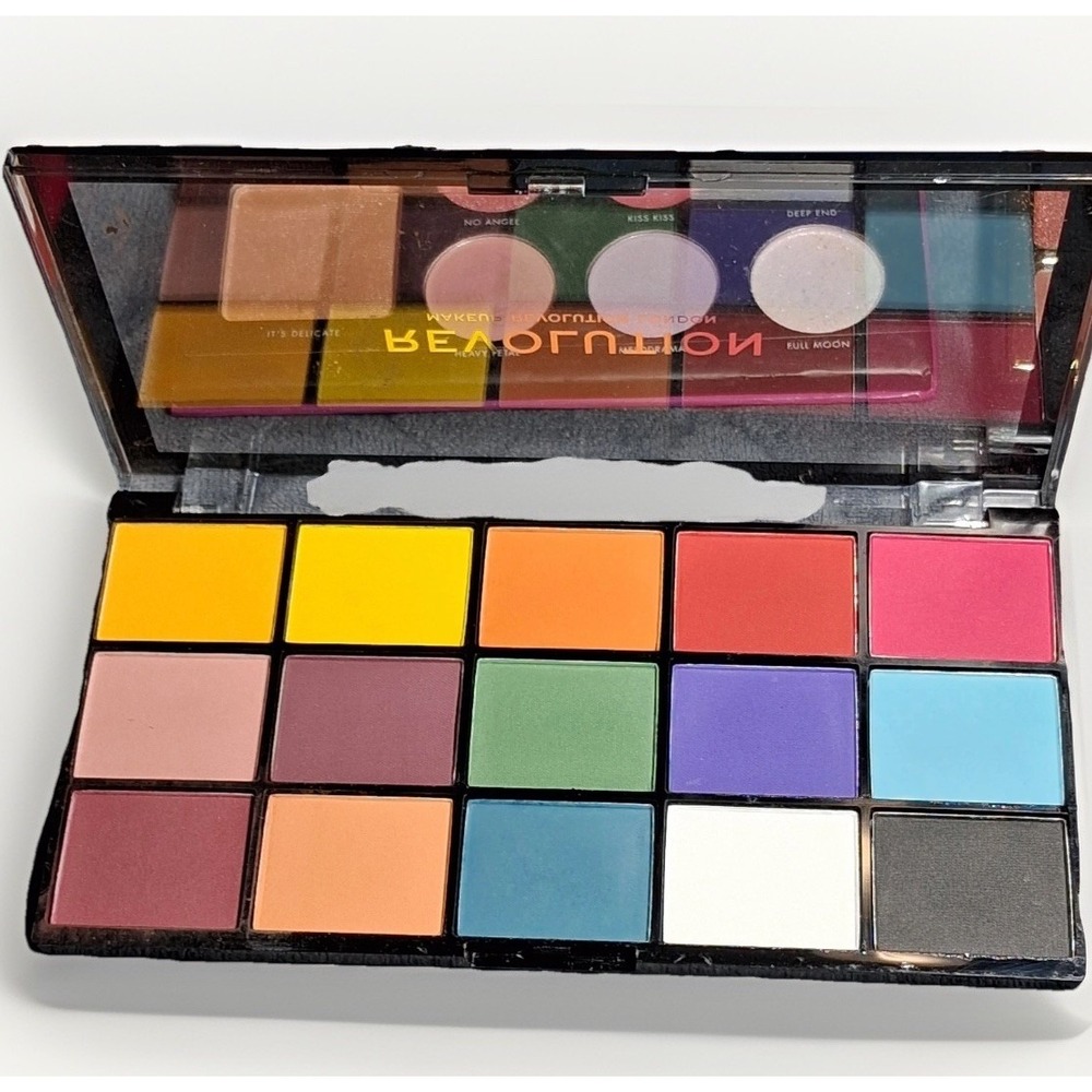 Milani Makeup Revolution LA Colors Beauty Bundle Eyeshadow Lashes Nails 15pc Lot - Picture 12 of 16